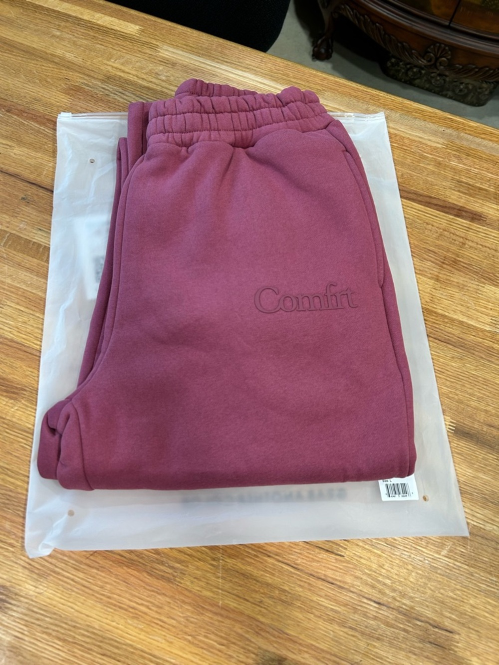 Comfort Berry Minimalist Sweatpants Large- NWT